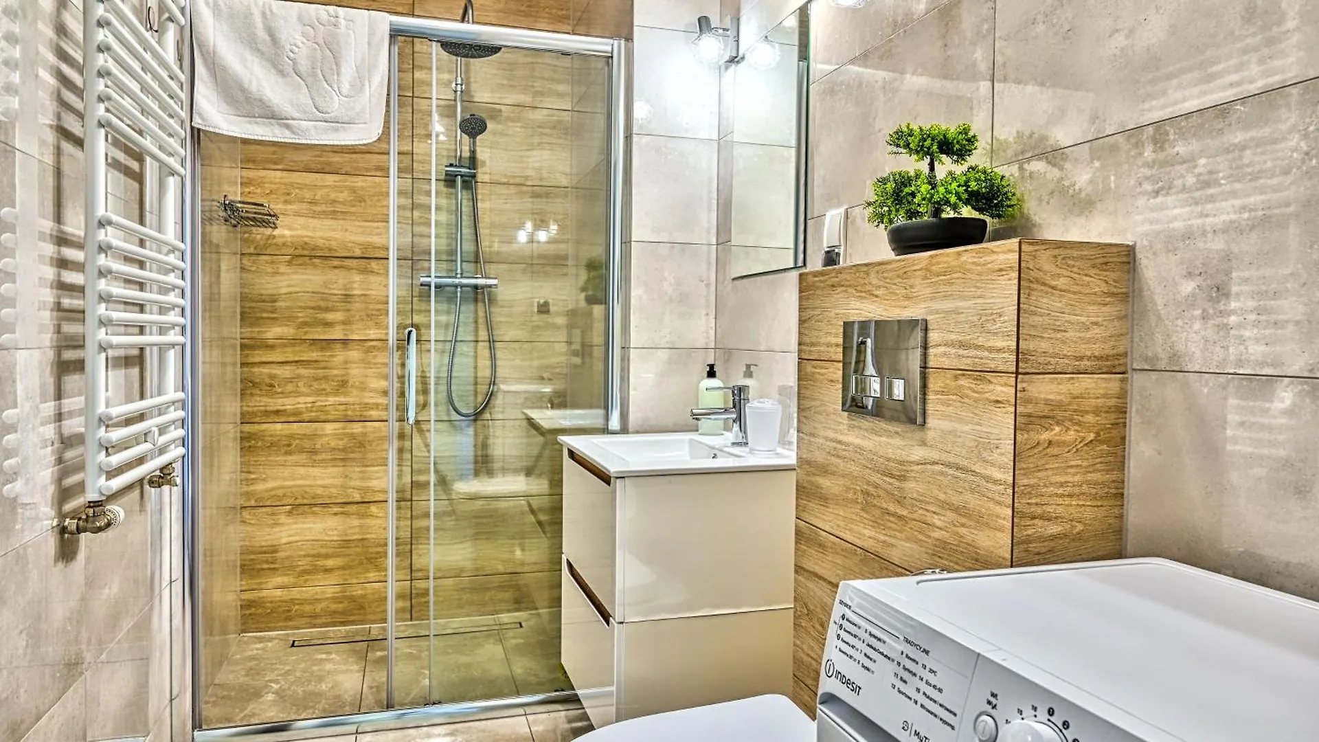Apartamenty Sun & Snow Warynskiego 스클라르스카포렘바 폴란드